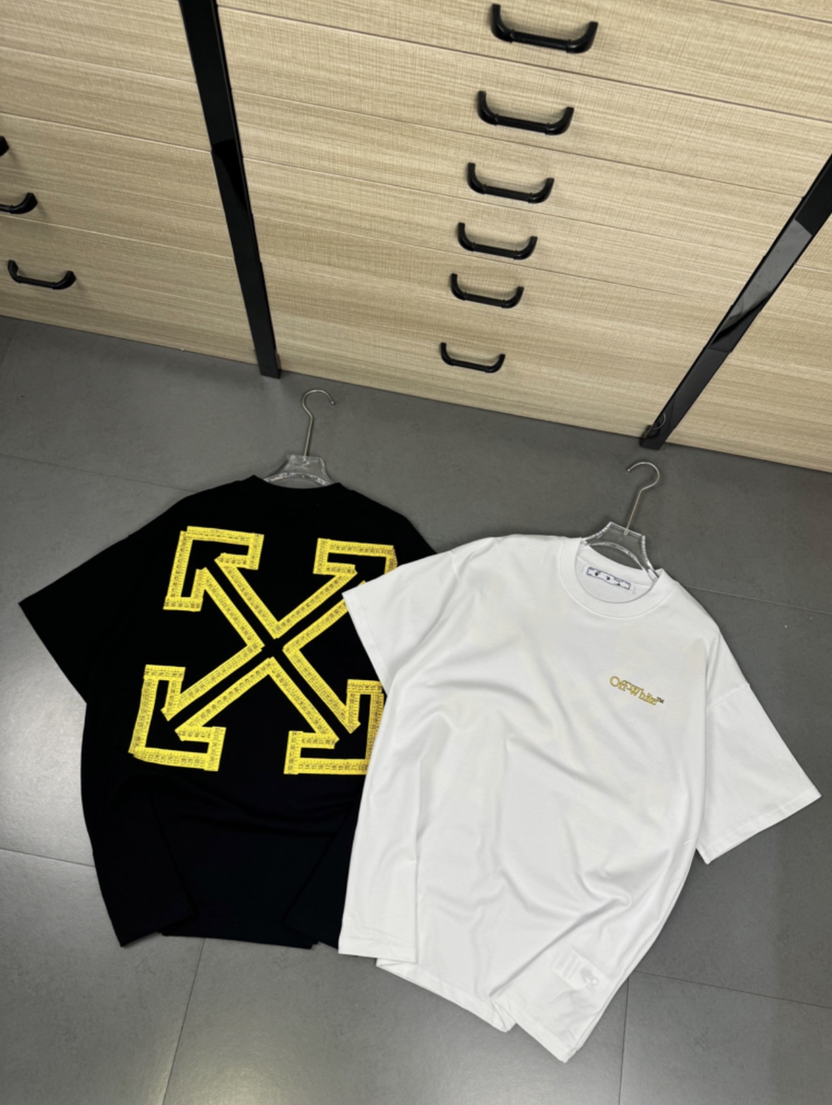 Camiseta Off-White U801